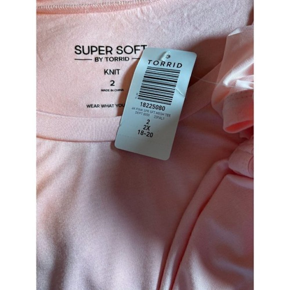Torrid Plus 2 Pink Crew Neck Rayon Blend Mesh Short Sleeve Tee - Picture 5 of 5